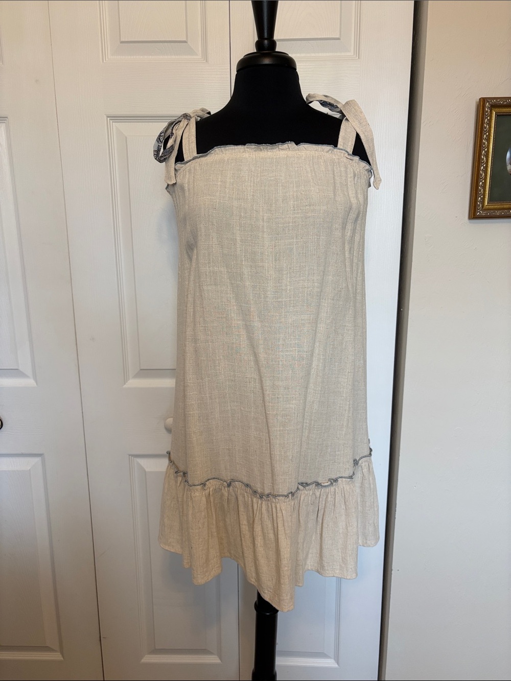 NWT Hem & Thread Cream Tie-Strap Ruffle-Hem Mini Dress. Size Small.